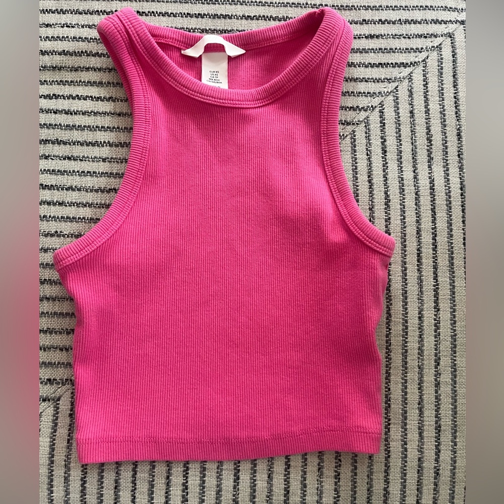 Cropped pink H&M tank